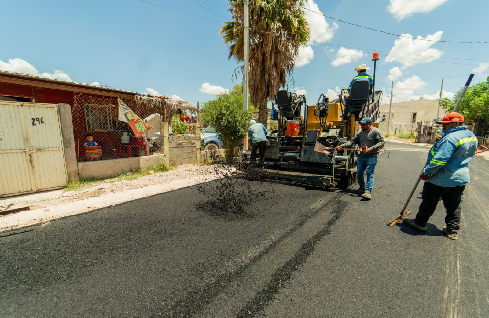 Avanzan trabajos de recarpeteo y pavimentación en colonias de Torreón