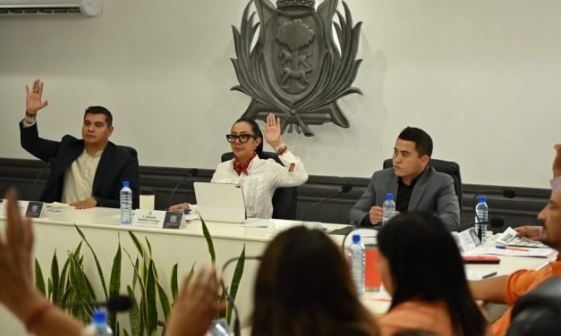 Cabildo de Gómez Palacio aprueba integración de directivas y comisiones municipales