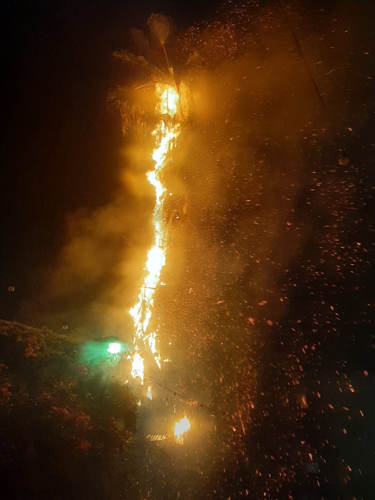 Protección Civil controla incendio en evento social en Lerdo.