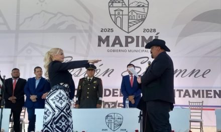Marina De Llano rinde protesta como alcaldesa de Mapimí