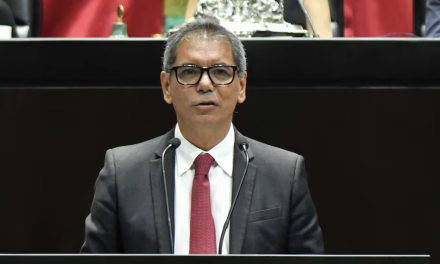 Secretario de Hacienda evita hablar a fondo del contrabando de combustibles en la Cámara de Diputados