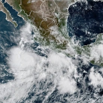 Huracán Narda alcanza categoría 1 y provoca lluvias fuertes en la costa del Pacífico mexicano