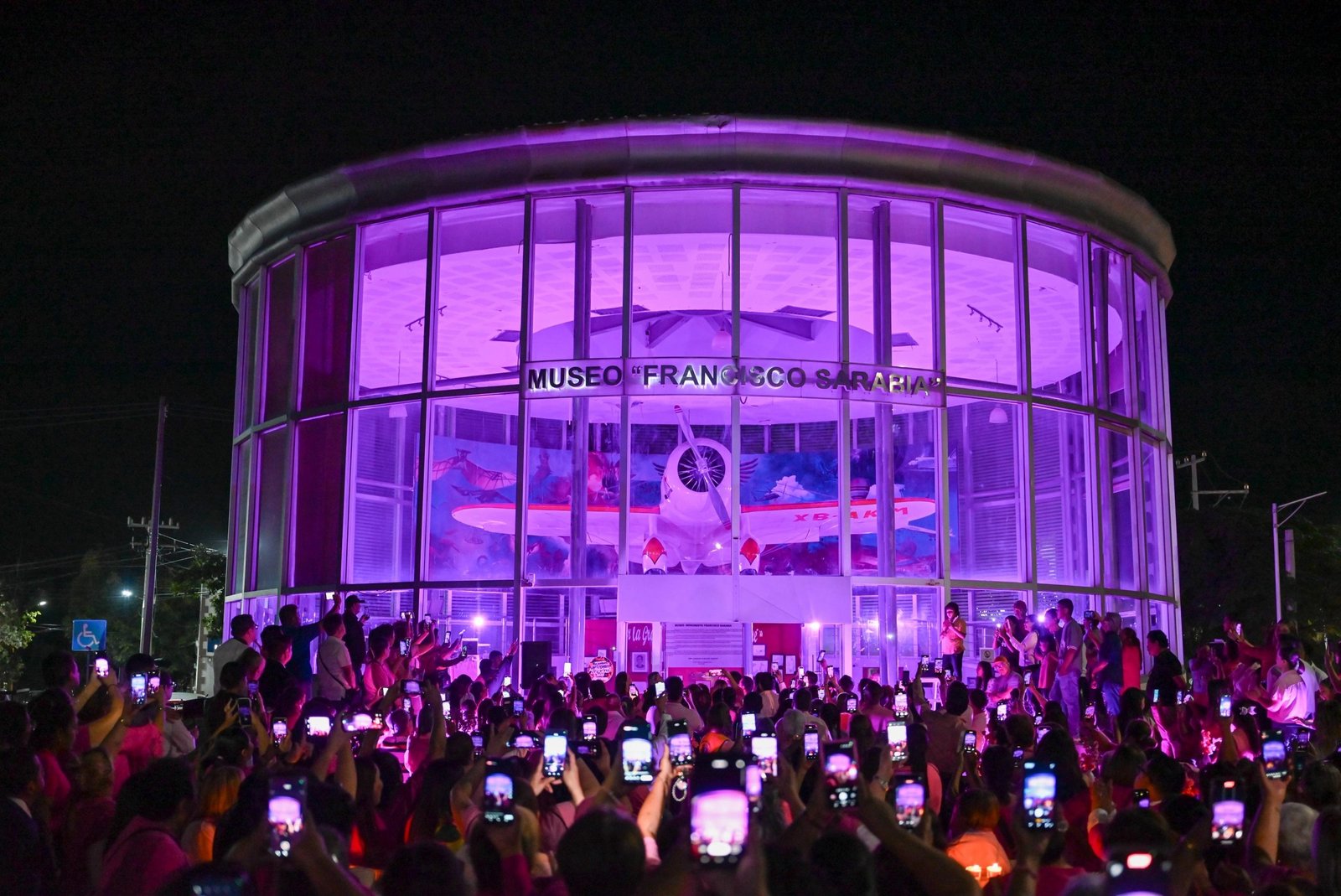 c2746dc6-cd55-4013-b6c0-5f957b6b382c