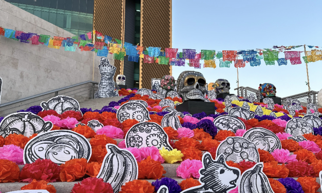 El arte lagunero brillará en el Desfile de Día de Muertos con la instalación “Umbral 2025” de José Luis Ponce