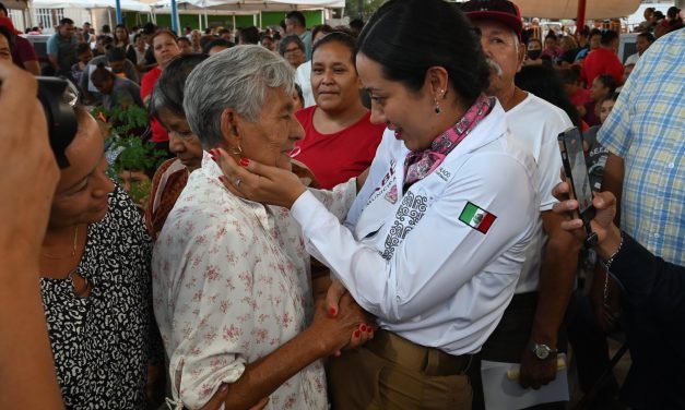 Betzabé Martínez lleva las Jornadas del Pueblo a San José del Viñedo