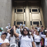 Exjuzgadores federales protestan por falta de liquidación tras reforma judicial