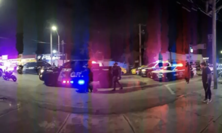 Detienen a tres jóvenes tras riña afuera de la Cruz Roja en Torreón; todo comenzó por arrancones