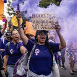 Miles de mujeres marchan pacíficamente en CDMX por el 25N entre blindaje y exigencias de justicia