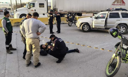 Motociclista sufre fractura expuesta tras ser arrollado por conductor que “no lo vio” en carretera a Mieleras