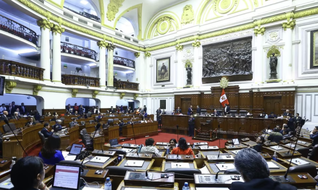 El Congreso de Perú declara persona non grata a Claudia Sheinbaum tras el asilo a Betssy Chávez