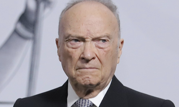 Alejandro Gertz Manero renuncia a la FGR; será propuesto como embajador