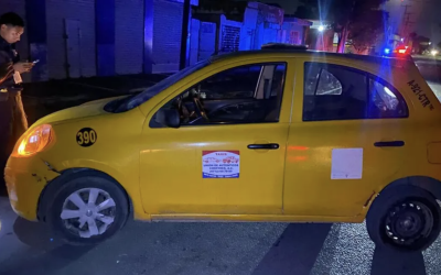Taxista ebrio provoca choque en Torreón y es consignado al Ministerio Público