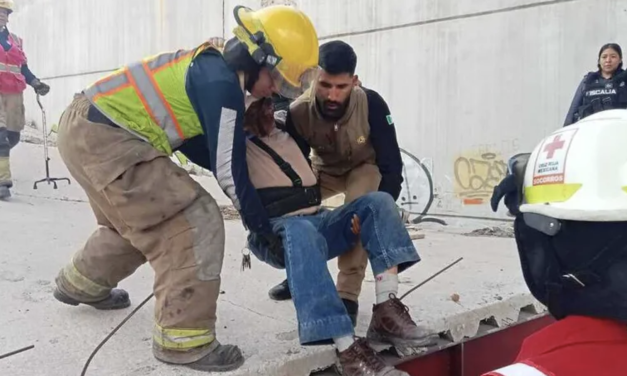 Adulto mayor sufre caída en obra del Metrobús cerca del Puente Plateado; presenta lesión en la cabeza