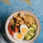 El huevo entero supera al pollo como la proteína más eficaz para ganar músculo