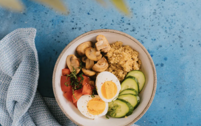 El huevo entero supera al pollo como la proteína más eficaz para ganar músculo