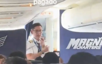 Pasajeros de Magnicharters quedan retenidos en avión en el AICM; piloto se encerró en cabina y fue detenido