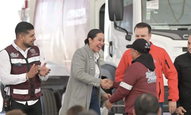 Entregan en Gómez Palacio camiones recolectores, patrullas y cuatrimotos con inversión cercana a 65 mdp