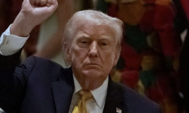 Trump asegura que Estados Unidos lanzó ataques contra ISIS en Nigeria tras masacre de cristianos