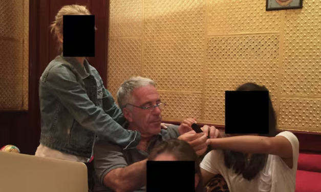 Congreso de EU difunde nuevas fotos de Jeffrey Epstein junto a figuras públicas antes de liberar archivos completos