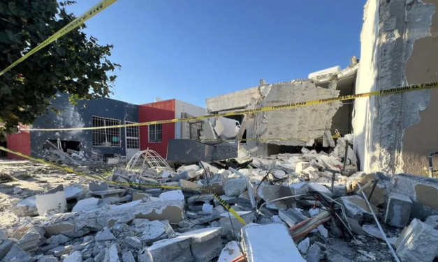 Explosión por fuga de gas destruye dos viviendas y deja tres mujeres lesionadas en Villas San Agustín