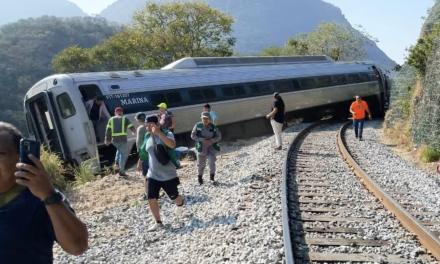 Descarrilamiento del Tren Interoceánico deja 13 muertos y 98 heridos en Oaxaca