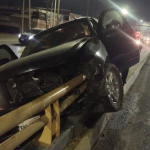 Conductora sufre amputación parcial tras chocar contra muro de contención en la Torreón–Matamoros