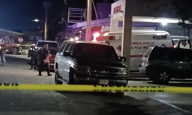 Ataque con arma blanca deja a una mujer grave y a un hombre sin vida en Parras de la Fuente