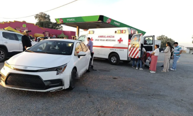 Choque por alcance en carretera Parras–Paila deja varios lesionados, entre ellos un recién nacido