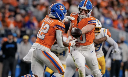 Broncos de Denver aseguran el primer puesto de la AFC rumbo a los playoffs