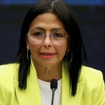 Delcy Rodríguez asume como presidenta interina de Venezuela y llama a Trump al diálogo y la paz