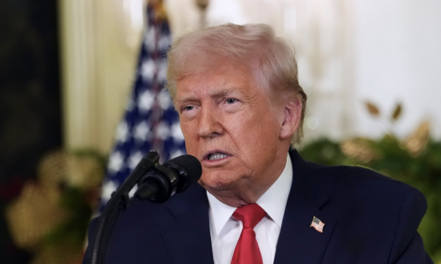 Trump advierte que “habrá que hacer algo” contra el narcotráfico en México