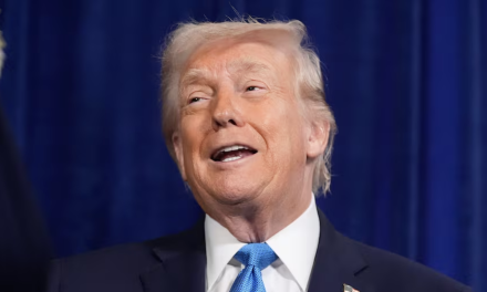 Trump descarta elecciones en Venezuela y confirma tutela de EU mientras reconstruye el sector petrolero